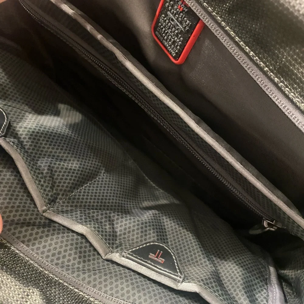 Tumi tech pulse